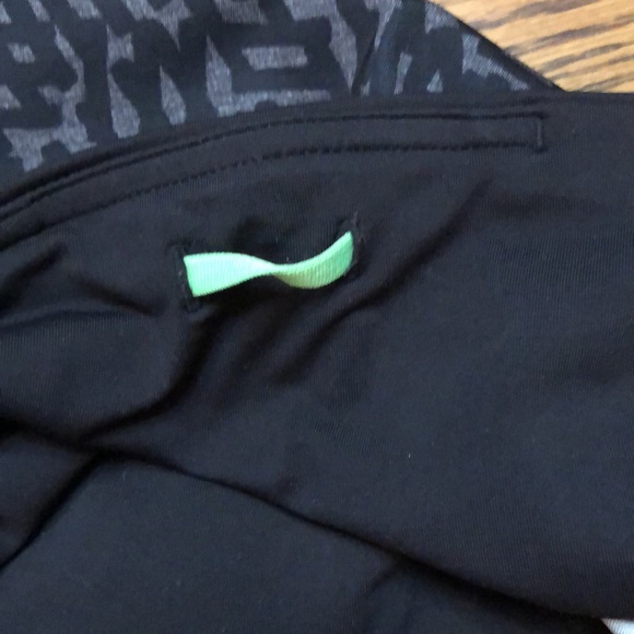 Lululemon running in the city mesh 7/8 - Picture 6 of 7